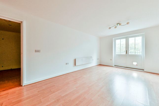 52, Peppermint Road, Hitchin photo 3