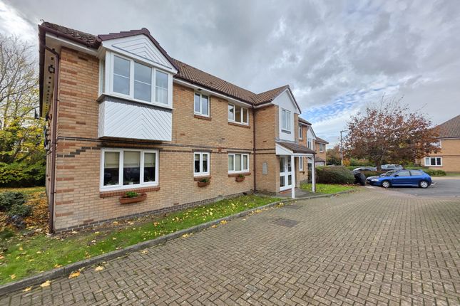 54, Bornedene, Potters Bar photo 2