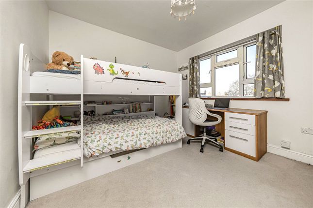 35, Peldon Court, Richmond photo 3