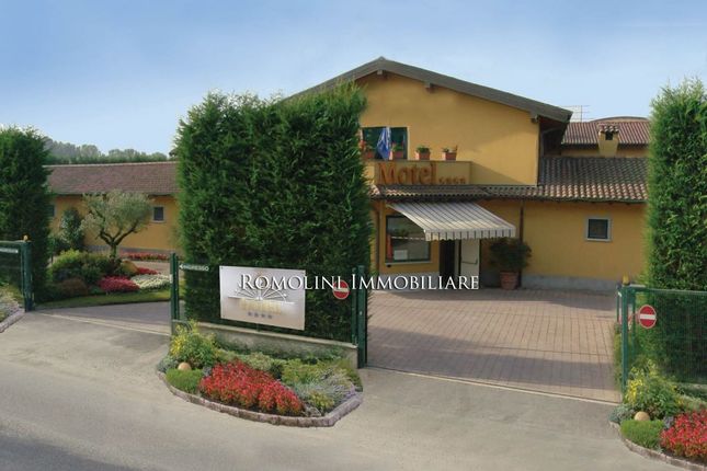 Thumbnail Leisure/hospitality for sale in Crema, Lombardia, Italy