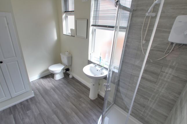 34, Glenfield Road, Leicester photo 4