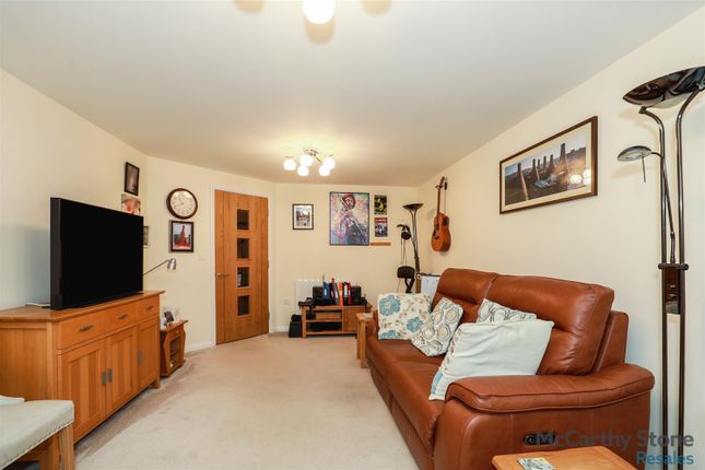 25 Portland Grange, Portland Street, Leek photo 3