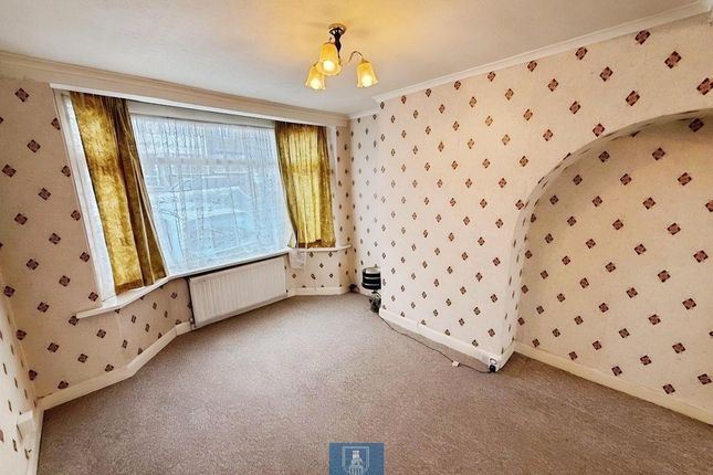 30, Thomas Landsdail Street, Coventry photo 2