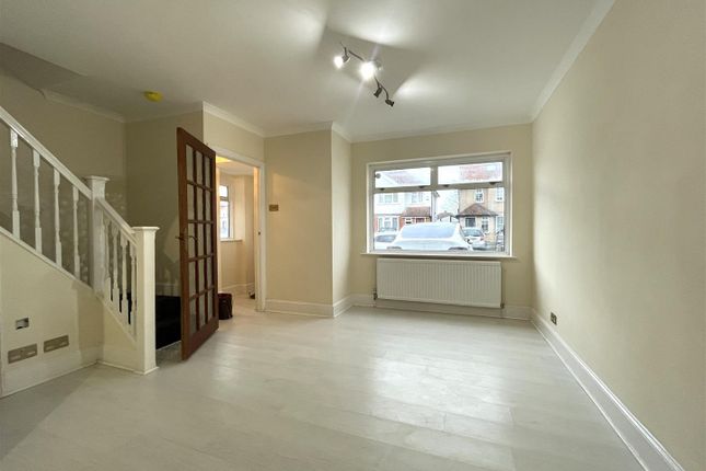 63, Harvey Road, Uxbridge photo 3