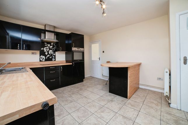 43, Long Lane, Nottinghamshire photo 4