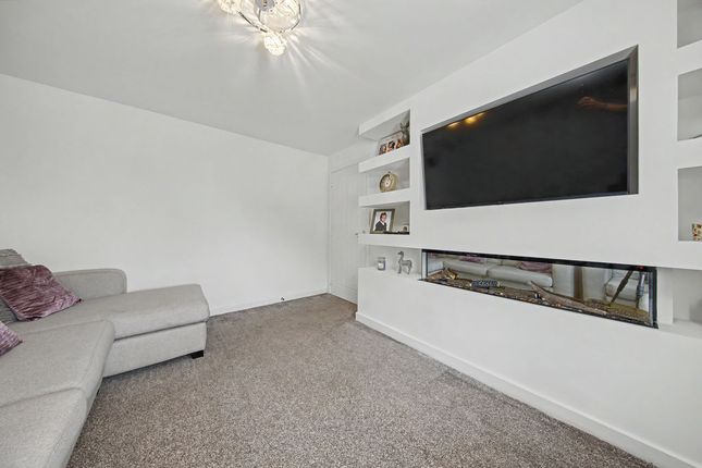 8, Jasper Avenue, Chesterfield photo 3