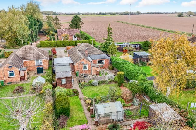 25 Bailey Lane, Clenchwarton, Norfolk photo 2