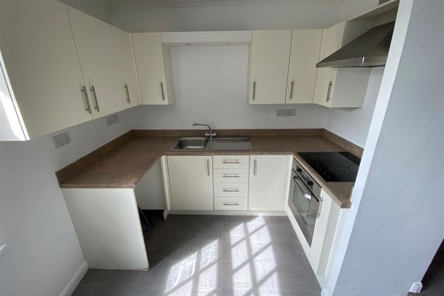 Flat 9, 42, St. Peter Street, Tiverton photo 3