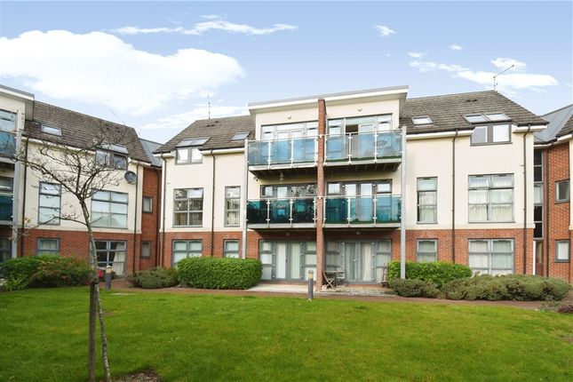 Thumbnail Flat for sale in Winchester Road, Romsey, Hampshire