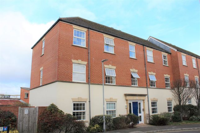 Thumbnail Flat to rent in Gatehouse Court, Taunton