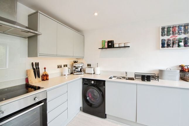 10, Willow Park, Havant photo 3