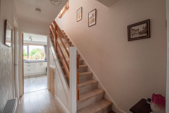 10, Boyd Avenue, Crieff photo 3