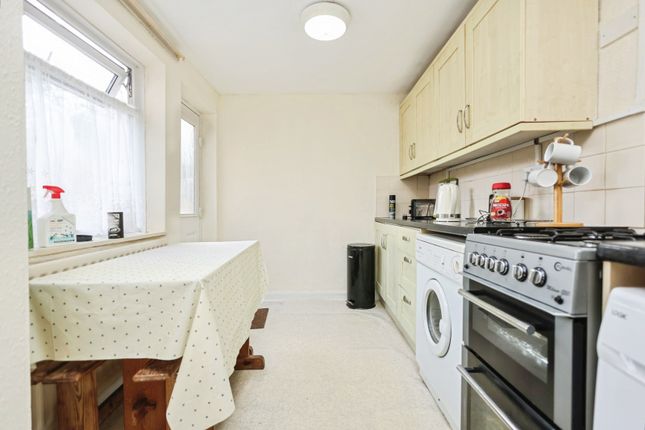 44, Cheverton Road, West Midlands photo 4