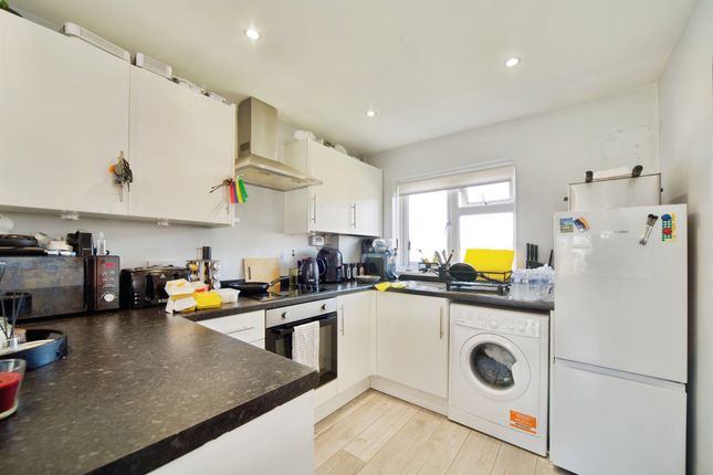 174, Rowan Drive, Broxbourne photo 3