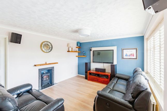 1, Cartmel Way, RUSHDEN photo 4