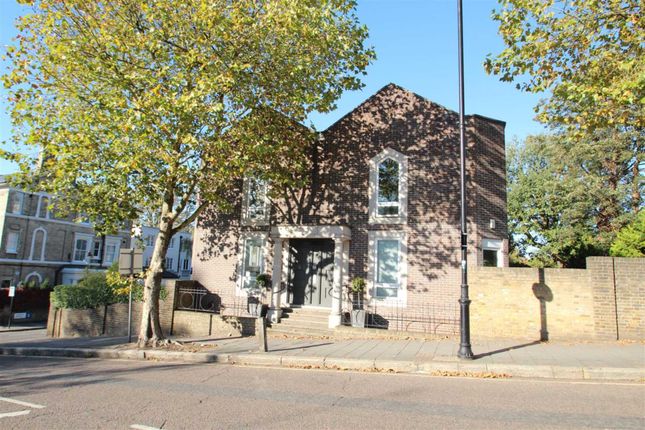 Thumbnail Property to rent in Hampstead Lane, Highgate