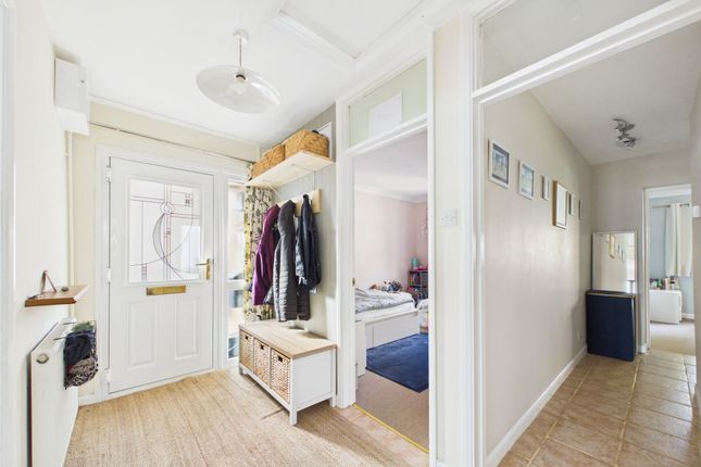 27 Simons Walk, Towcester photo 2