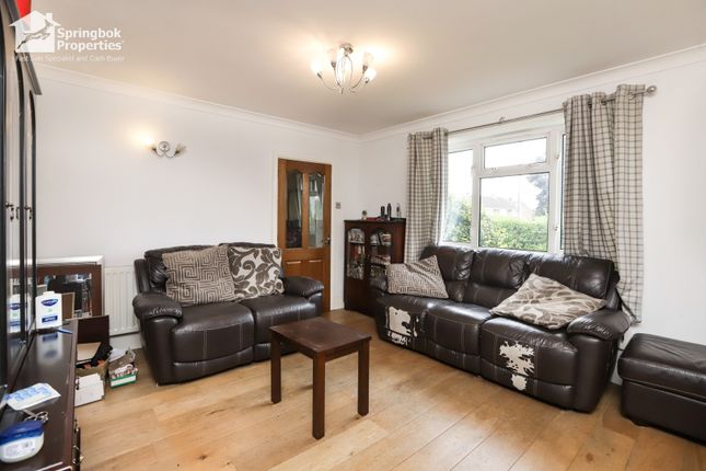 20, Bromfield Avenue, Wrexham photo 4