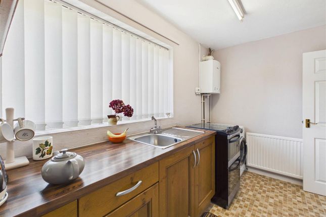 13, Ennerdale Close, Dronfield photo 4