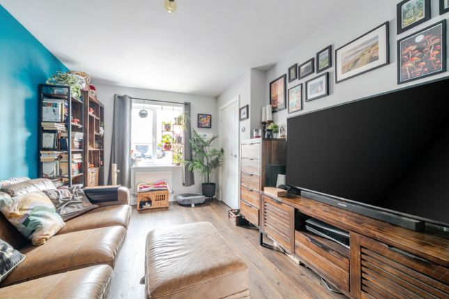 8, Sparrow Drive, Spalding photo 2