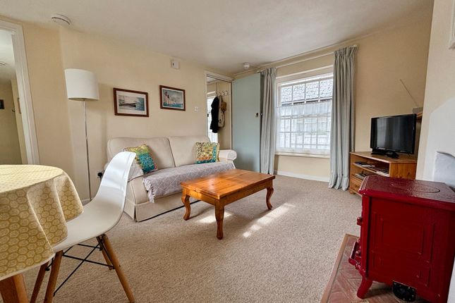 33a Bohill, Penryn photo 3