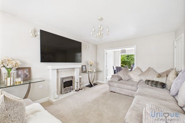 45, Buckley Grove, Lytham St. Annes photo 2