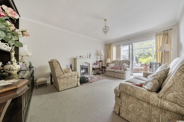 2 Burlington Gardens, Chichester photo 2