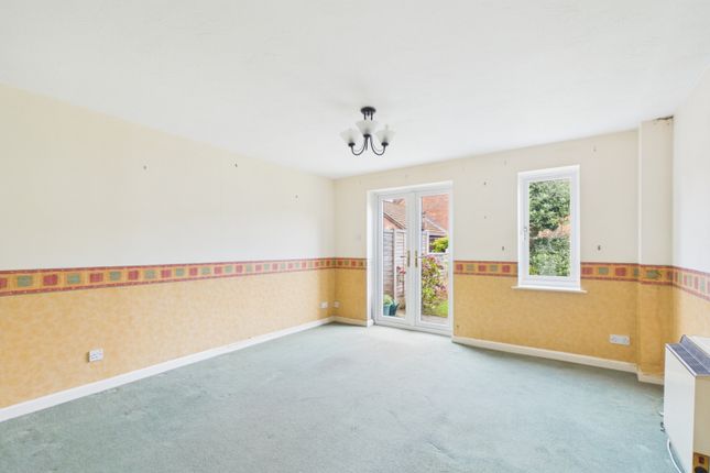 6, Kesworth Drive, Telford photo 2