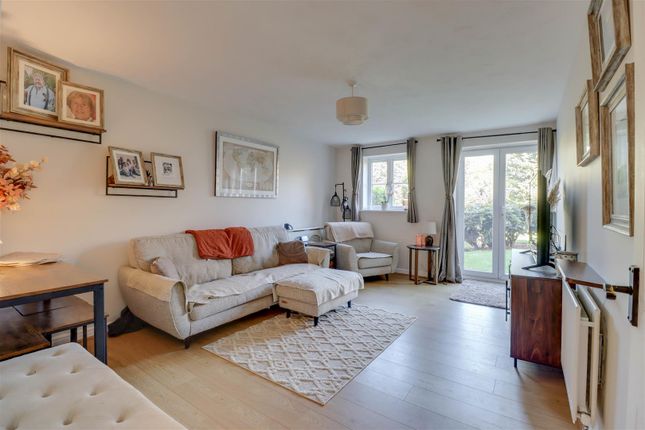49, Browning Drive, Wickford photo 4