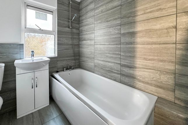 134, Manor Park Road, London photo 4
