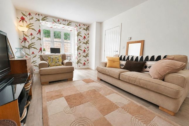 45 Cleavers Edge, Ampthill, Bedfordshire photo 3