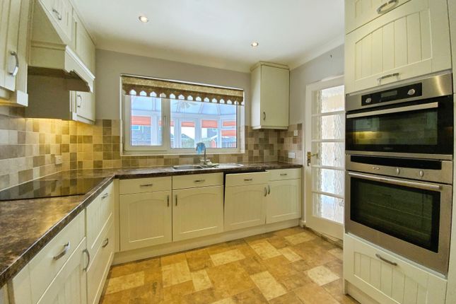 21, Willow Close, Lincoln photo 2