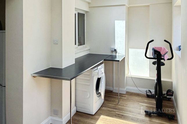 Room 4, 6, Northbrook Close, Portsmouth photo 4