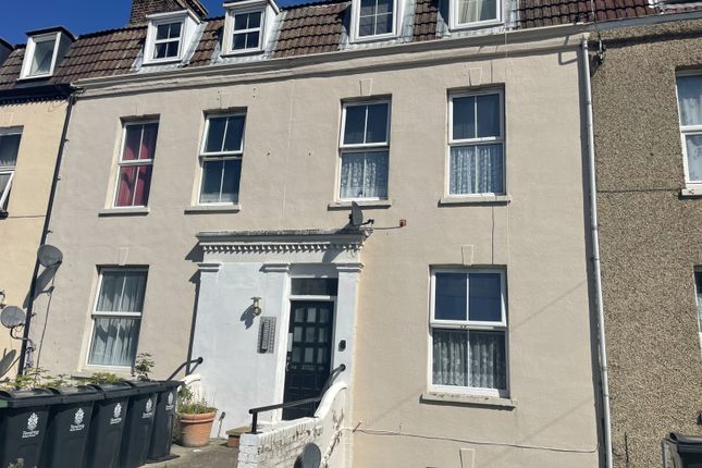 Flat to rent in Cliff Road, Dovercourt, Harwich