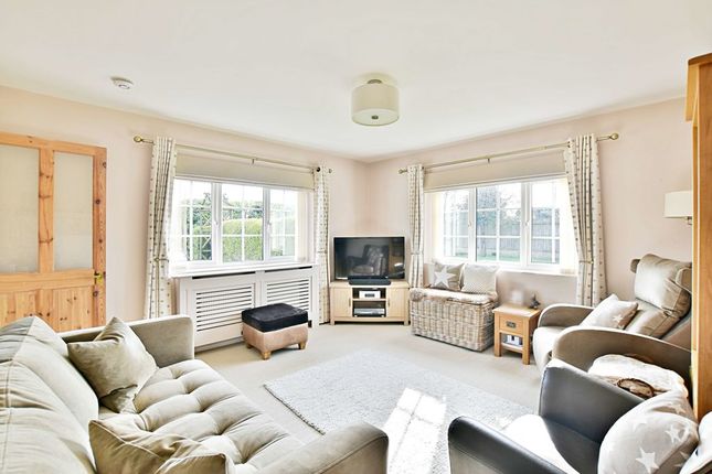 The Old Gamekeepers Cottage, 4 Kexby Road, Gainsborough photo 3