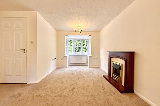 32, Windleden Road, Loughborough photo 2