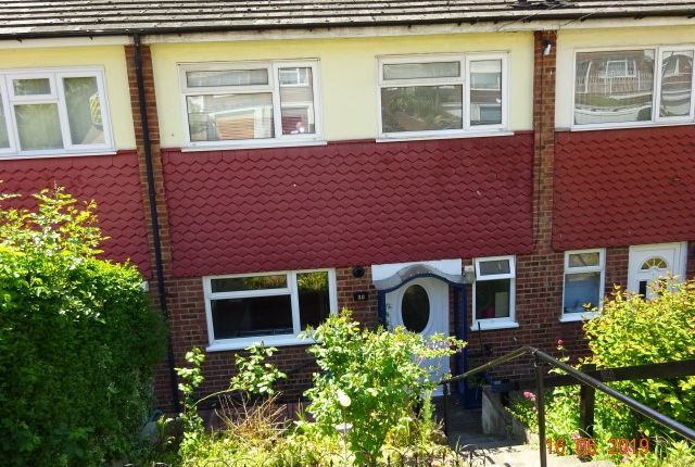 Thumbnail Terraced house to rent in Beacon Road, Chatham