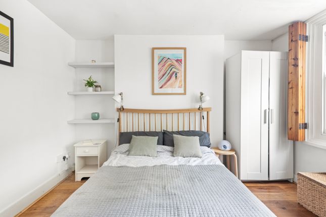 Flat for sale in Brunswick Park, Camberwell