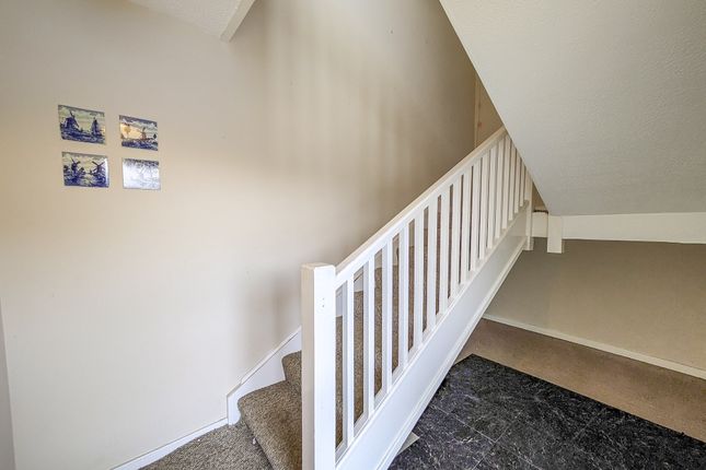 2, Bailey Close, Cardiff photo 3