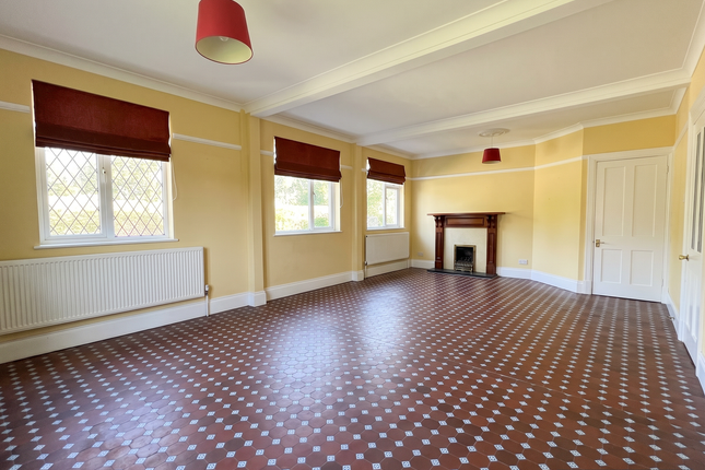 10, New Street, Kidwelly photo 2