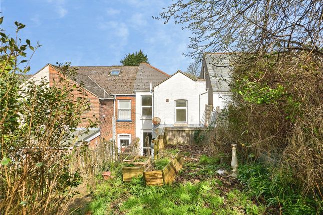 28, Barton Road, Isle of Wight photo 4