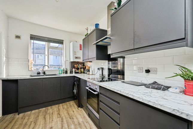 24A,, Tennyson Road, Isle of Wight photo 3