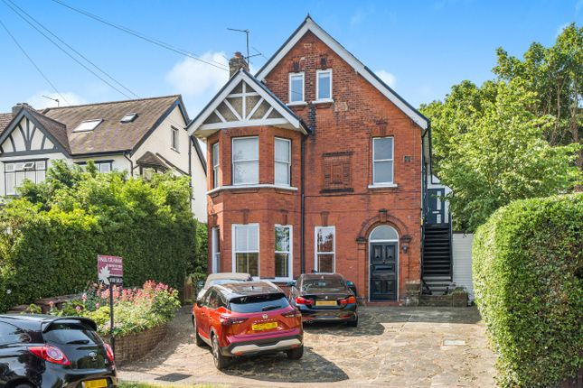 Thumbnail Flat for sale in Croft Road, Sutton