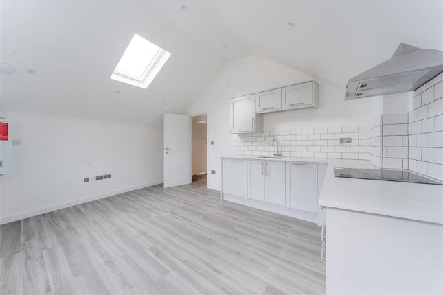 Thumbnail Flat to rent in London Road, Guildford