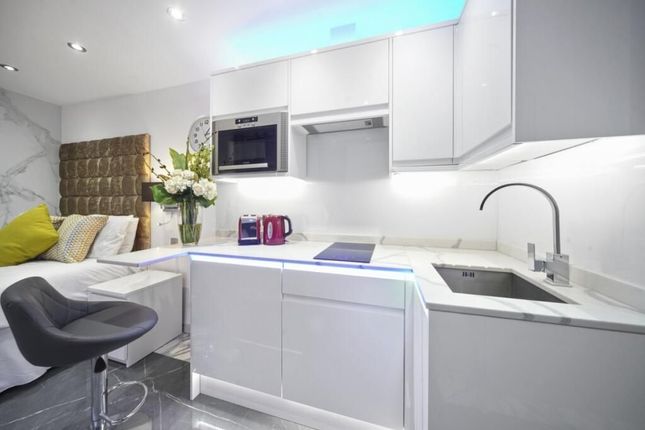 Flat 6, 165 Gloucester Place, London photo 3