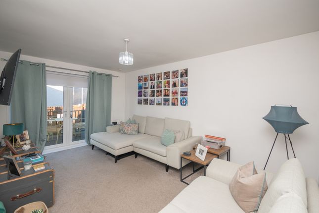 37, Etive Court, Cumbernauld photo 2