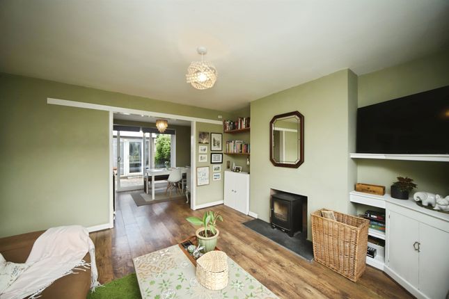 15, Deane Drive, Taunton photo 3