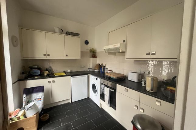 Flat 1, 12/13, Chapel Street, Penzance TR18, Penzance photo 4