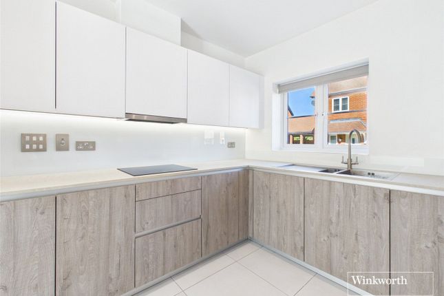 1, Hazylwood, Berkshire photo 2