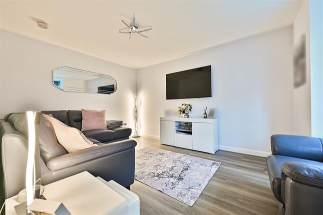 13, Templegill Crescent, Wishaw photo 4